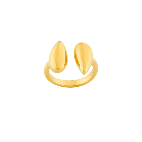 Anillo Dorado Geométrico con Baño de Oro 18K en acabado dorado amarillo premium sobre fondo blanco
