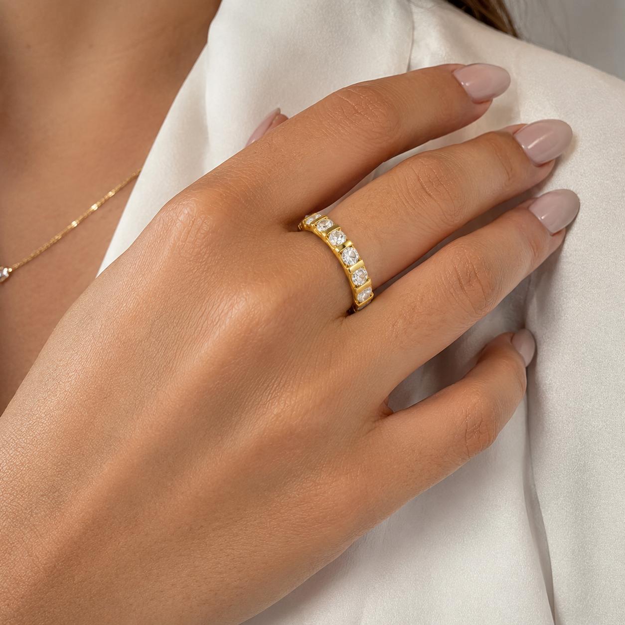 Anillo Infinito Statement con Baño de Oro 18K.