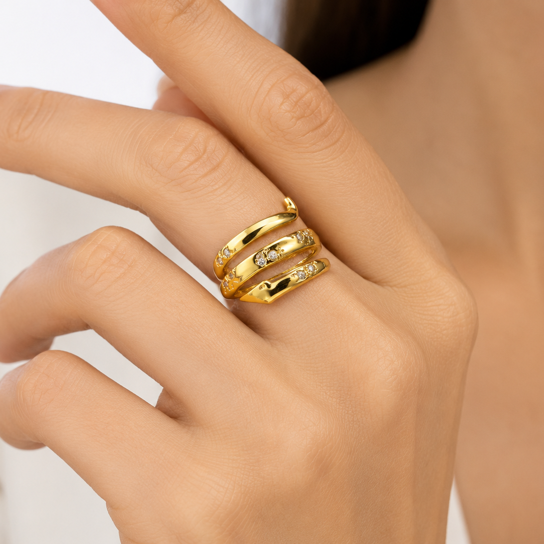 Anillo Ajustable Serpiente Radiance con Baño de Oro 18K.