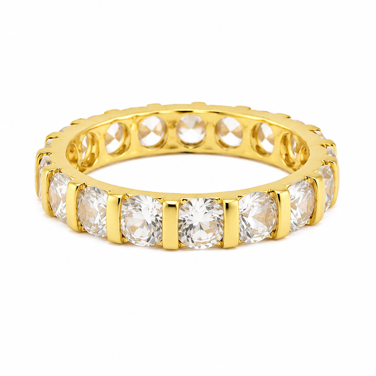 Anillo Dorado Statement con Baño de Oro 18K en acabado dorado amarillo premium sobre fondo blanco