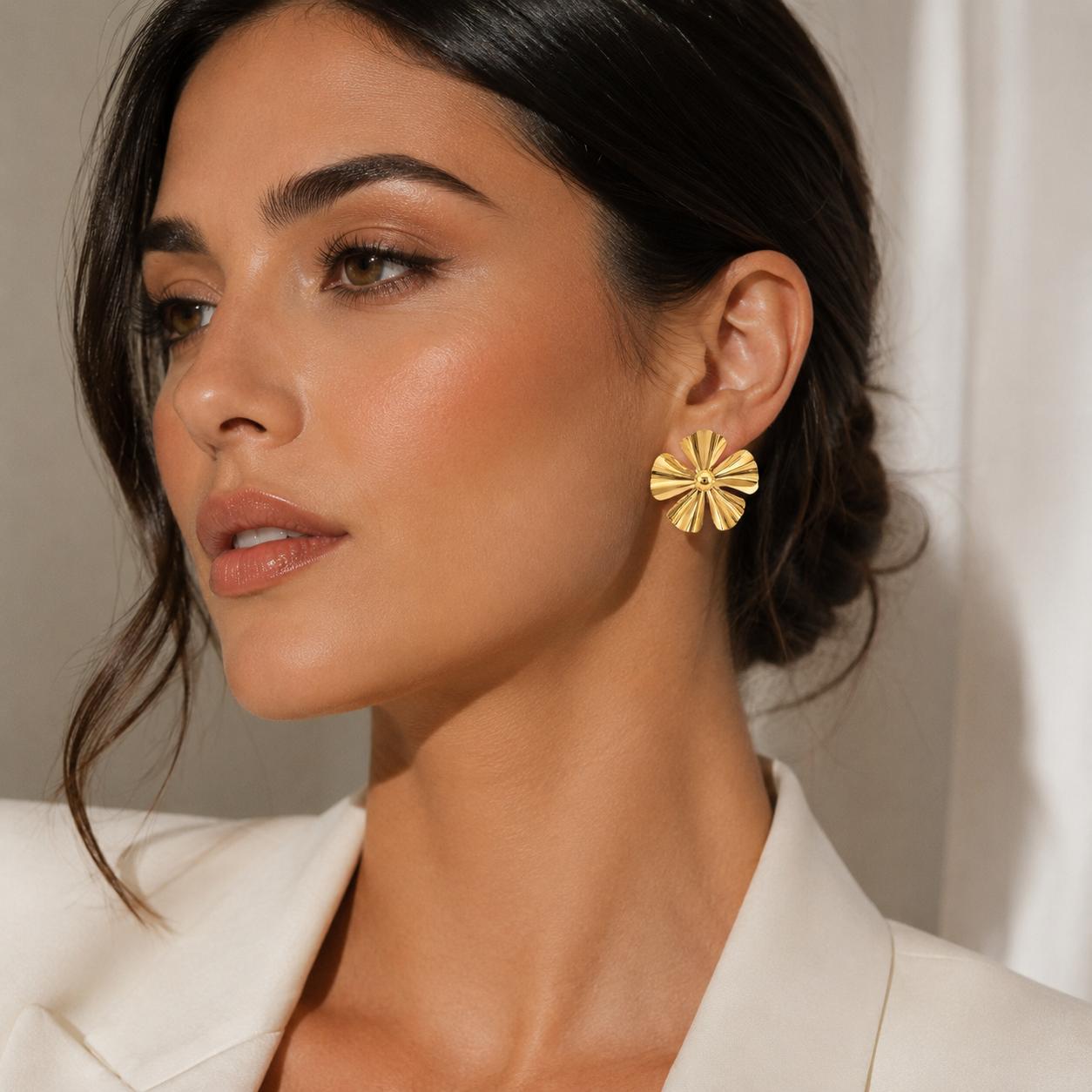 Aros Flor Aurea con Baño de Oro 18K.