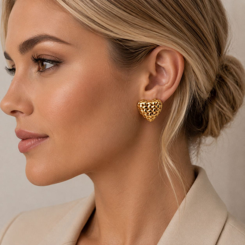 Aros Corazón Trenzado con Baño de Oro 18K.