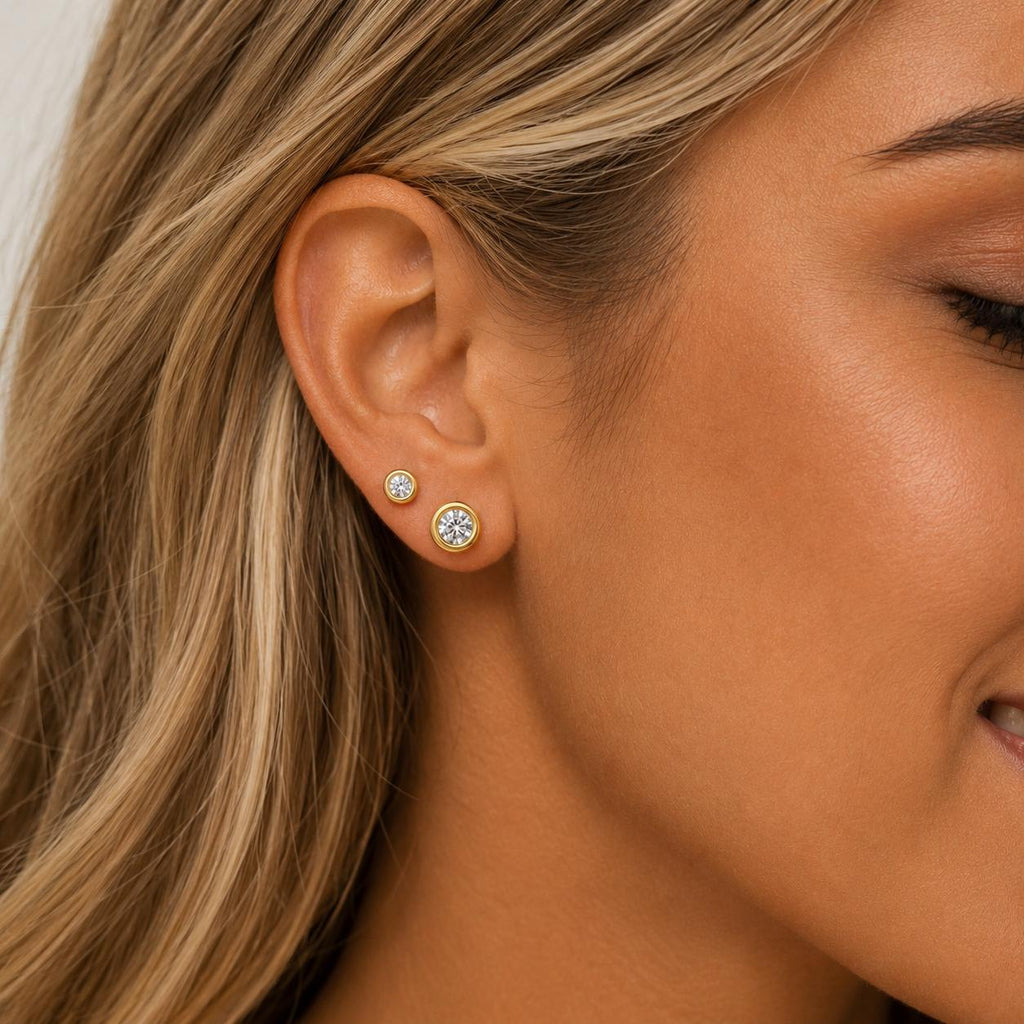 Aros Punto de Luz Diamanté con Baño de Oro 18K.