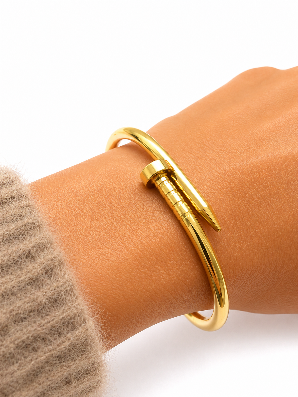 Brazalete Clavo Premium con Baño de Oro 18K