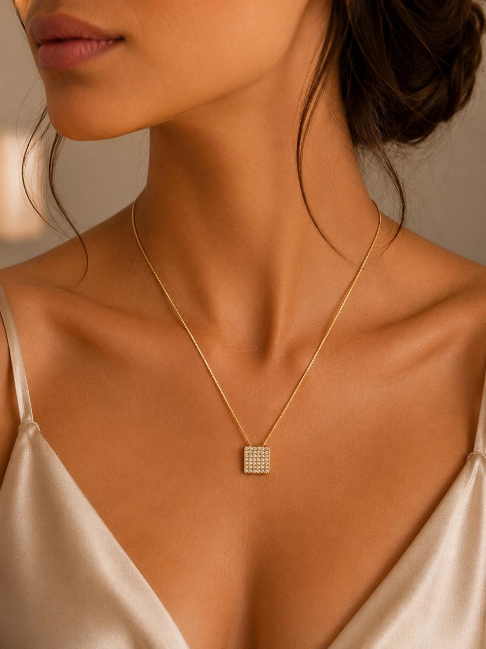 Collar Iconic Gold con Baño de Oro 18K