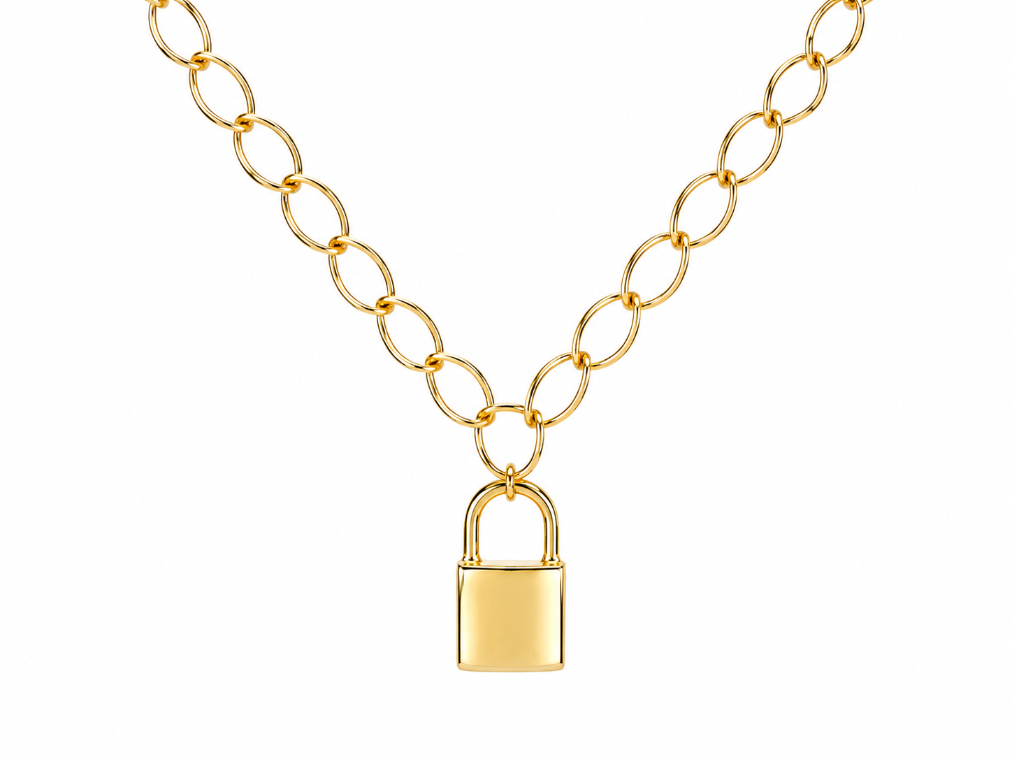 Collar Dorado CL3397 con Baño de Oro 18K sobre fondo blanco