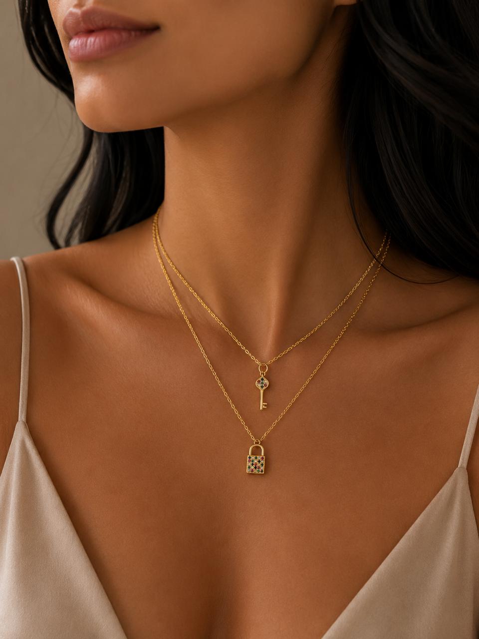 Collar Padlock and Key con Baño de Oro 18K