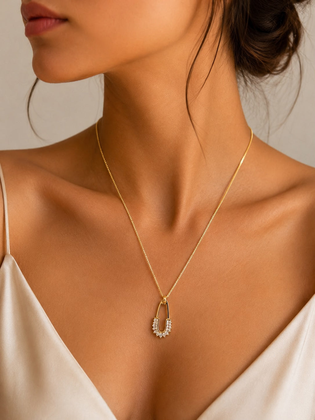 Collar Crystal Hook con Baño de Oro 18K