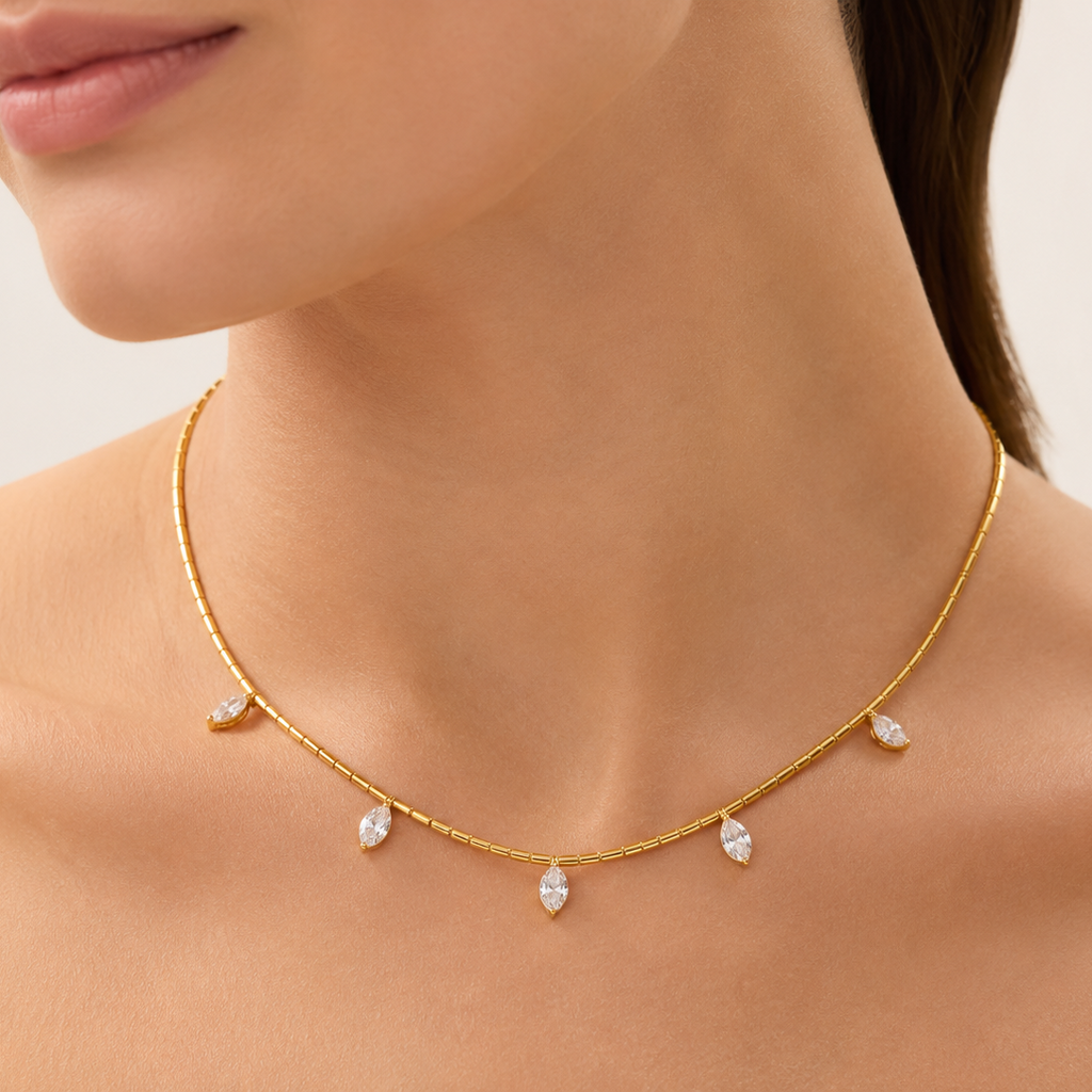 Collar Mostacilla con Cristales con Baño de Oro 18K.