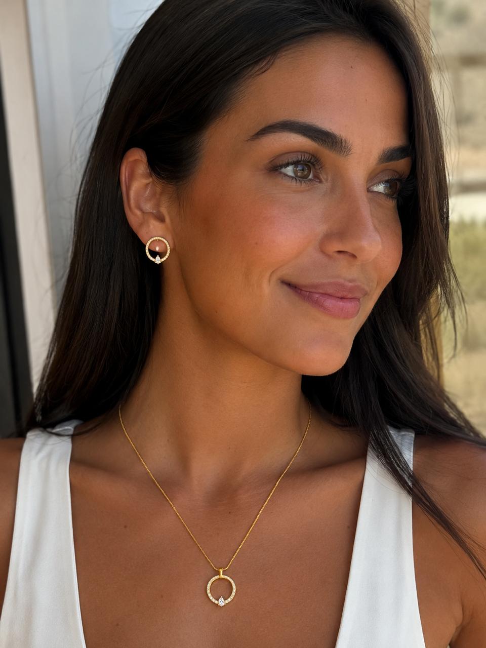Conjunto Halo Brillante con baño de Oro 18k