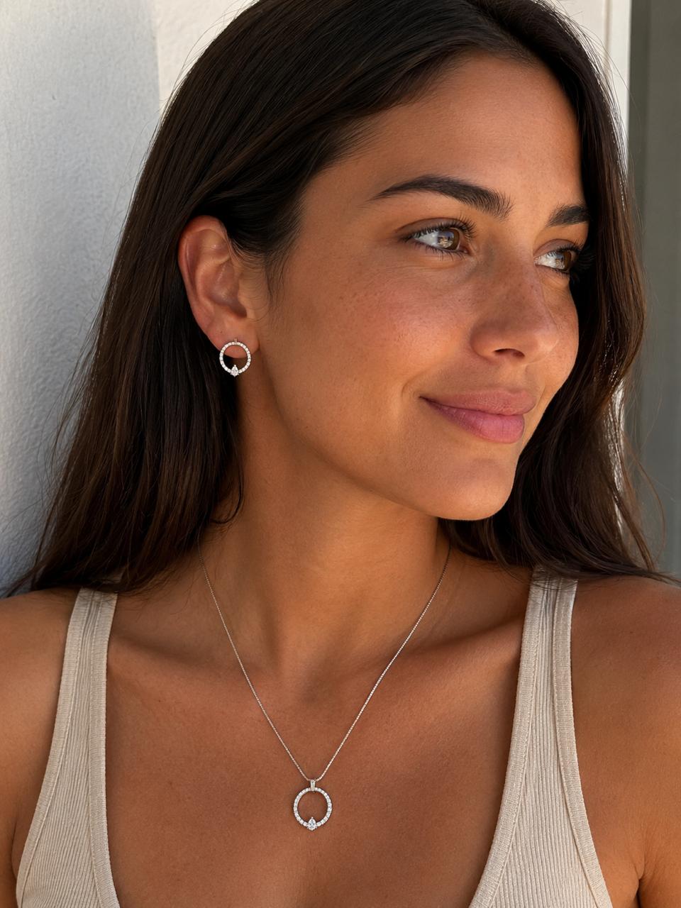 Conjunto Halo Brillante con baño de Oro 18k