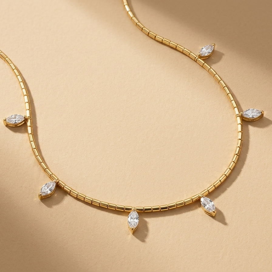 Collar Mostacilla con Cristales con Baño de Oro 18K.