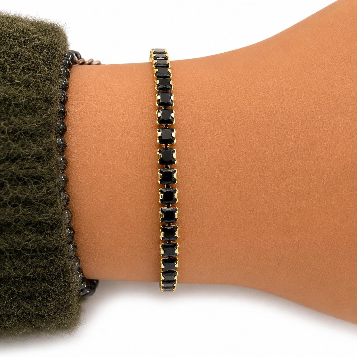 Pulsera Tennis Noir Élégance con Baño de Oro 18K.