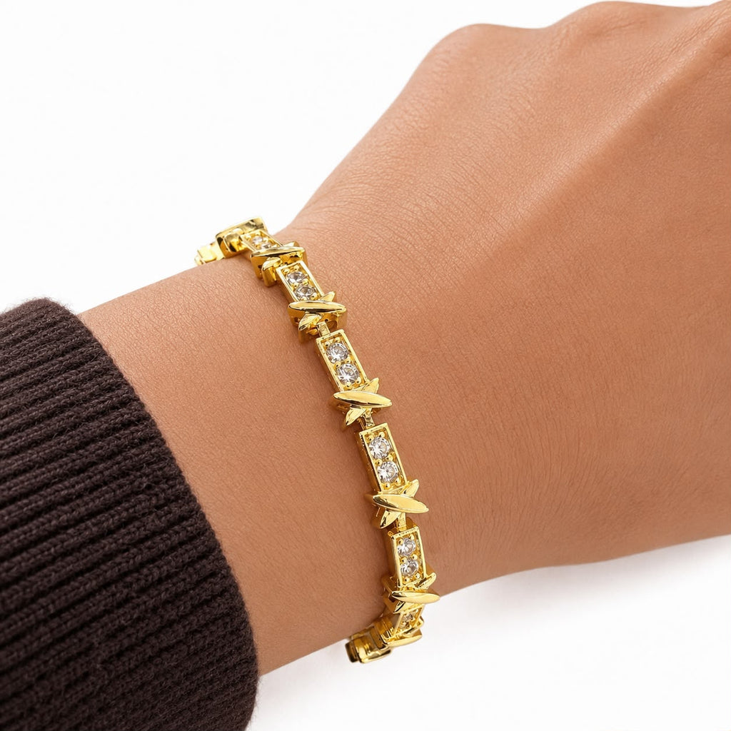 Pulsera Estelar con Baño de Oro 18K.